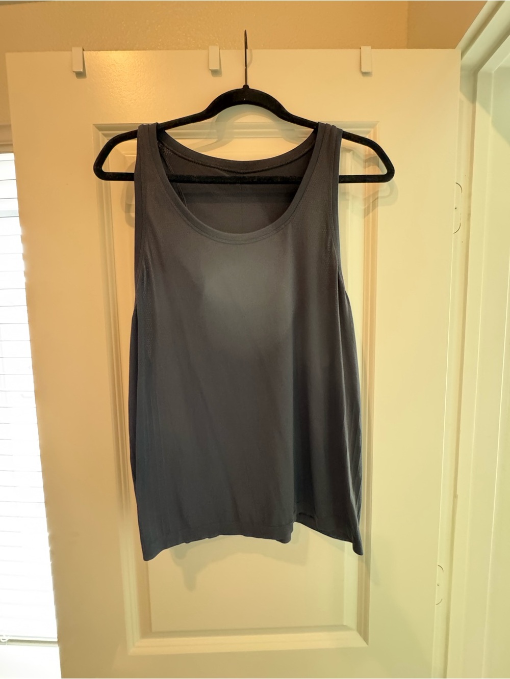 Women’s Sleeveless Tank Top - Black